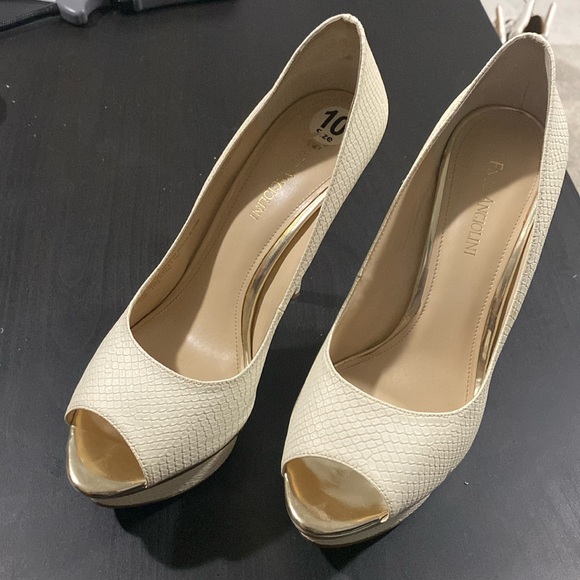 Enzo Angiolini Pumps - Picture 2 of 6